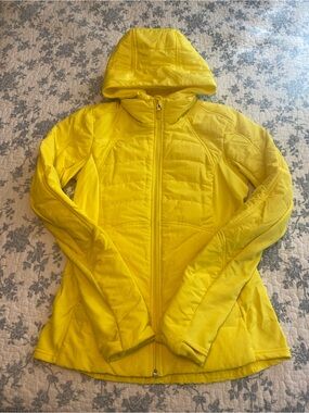 Lululemon Another Mile Jacket Sonic Yellow Size 4